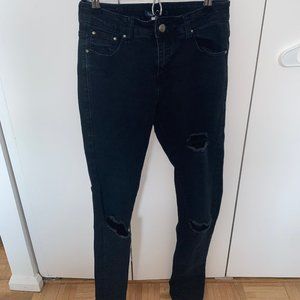 RIPPED NAVY JEANS